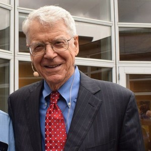 Д-р Колдуел Б. Есълстин