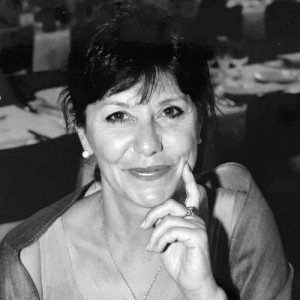 Елена Мустакова