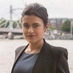 Д-р Тара Суорт