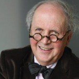 Алегзандър Маккол Смит