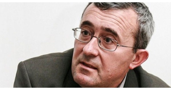 Reading makes us more insightful